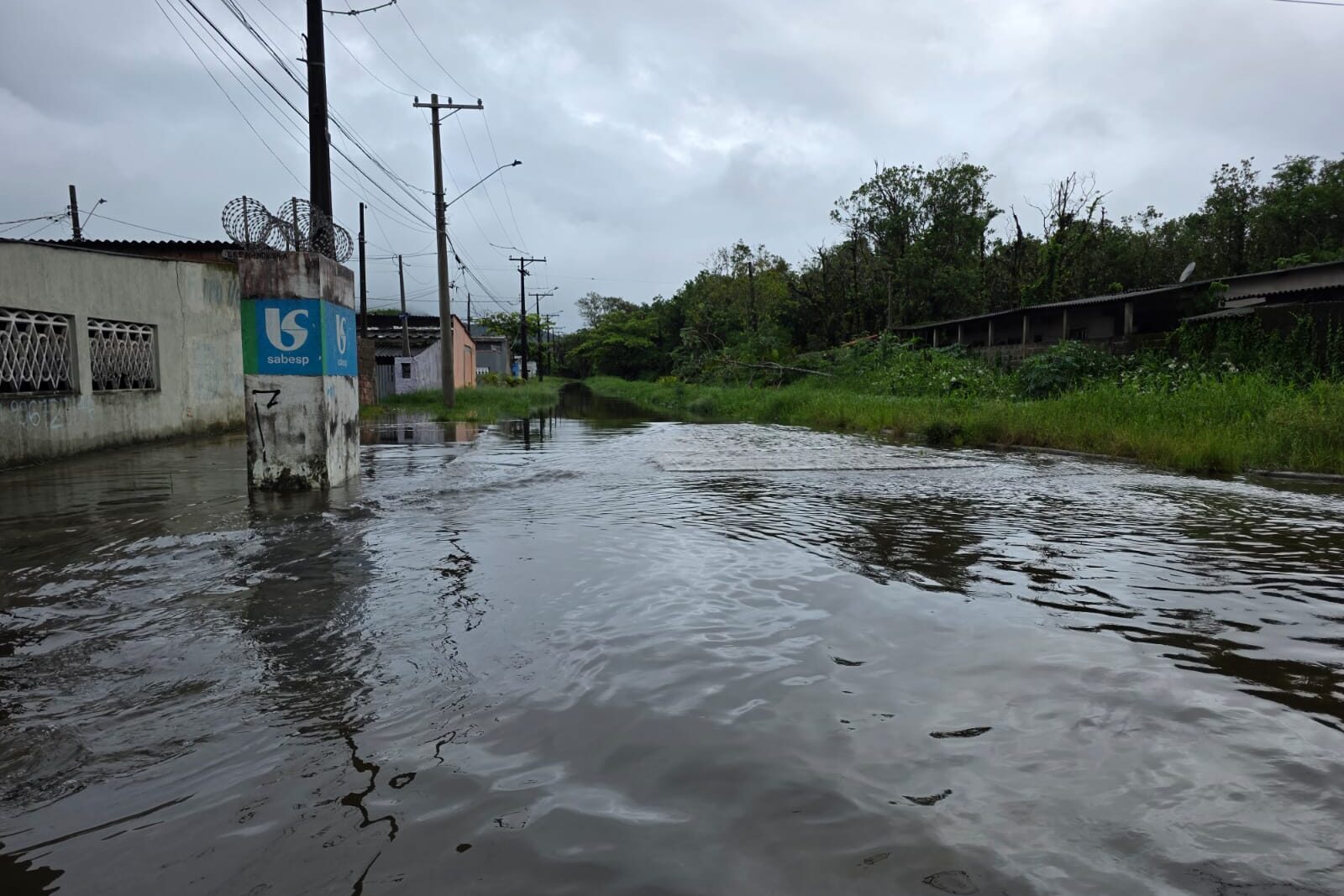 Chuvas em Mongaguá: Defesa Civil entra em estado de Atenção e fecha pontos turísticos