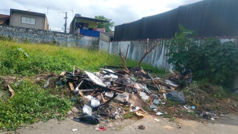 Mongaguá cria programa que paga recompensa a quem denunciar descarte irregular de lixo
