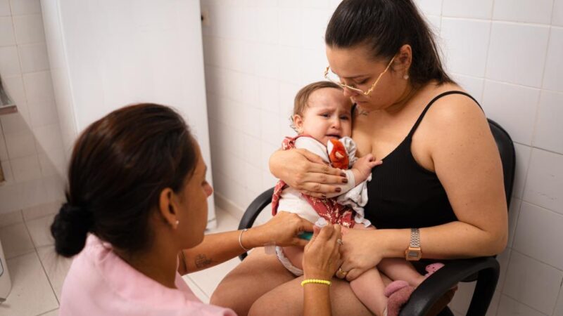 Mongaguá começa a oferecer nova vacina Pneumo 20 para crianças com esquema vacinal incompleto