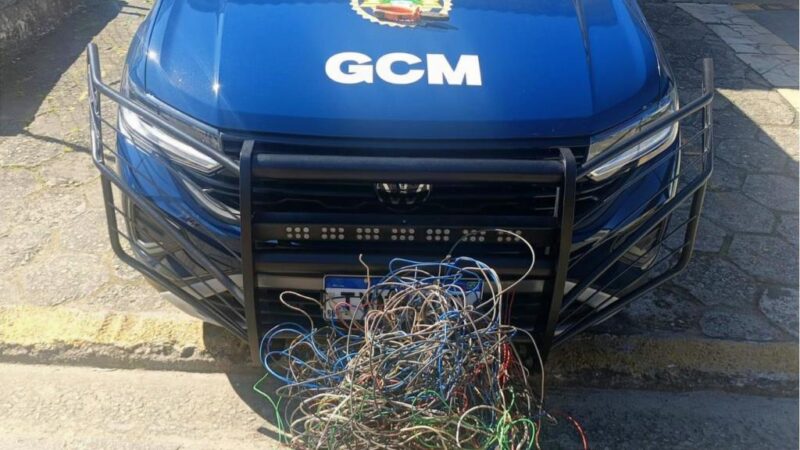 Homem é preso pela GCM em Mongaguá após furtar fios e ameaçar guarda