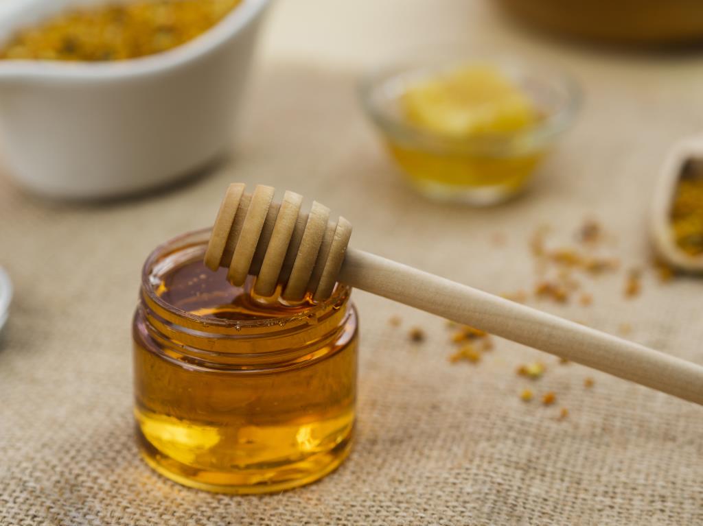 Mongaguá oferece oficina gratuita sobre produtos de mel e cosméticos naturais