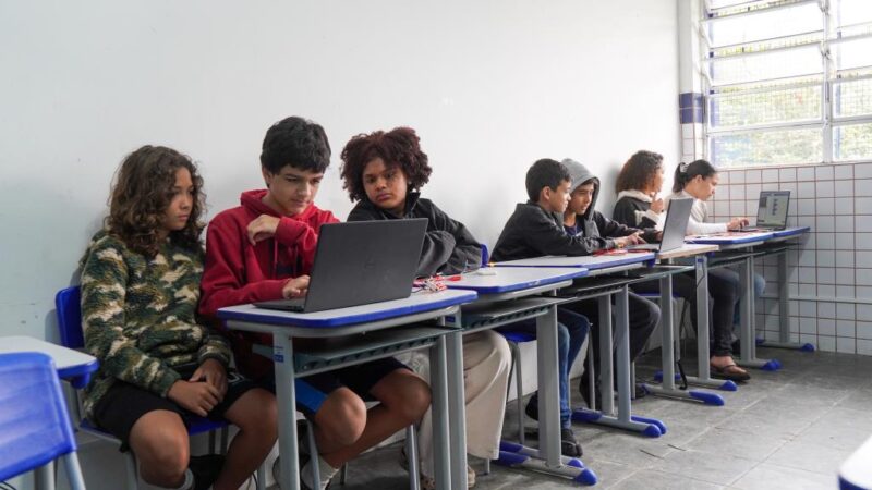 Mongaguá define regras para ensino de computação nas escolas municipais