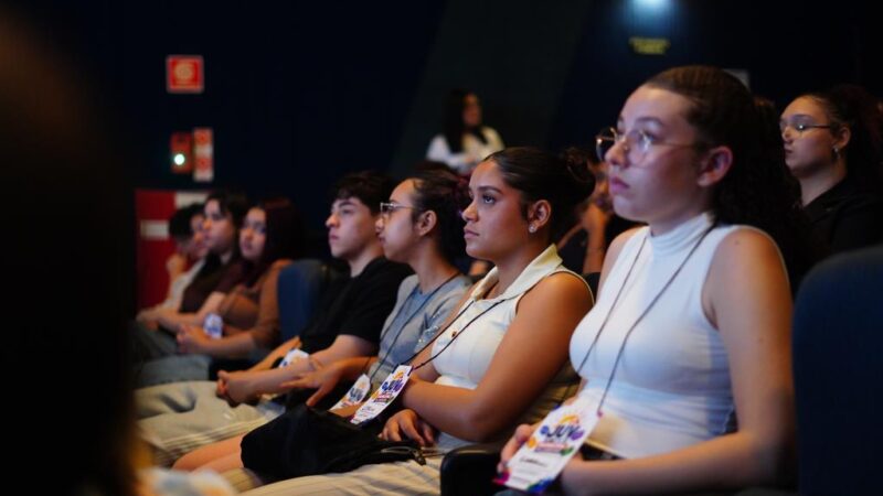 Cursinho gratuito reúne 64 alunos de Mongaguá no início da preparação para o Enem