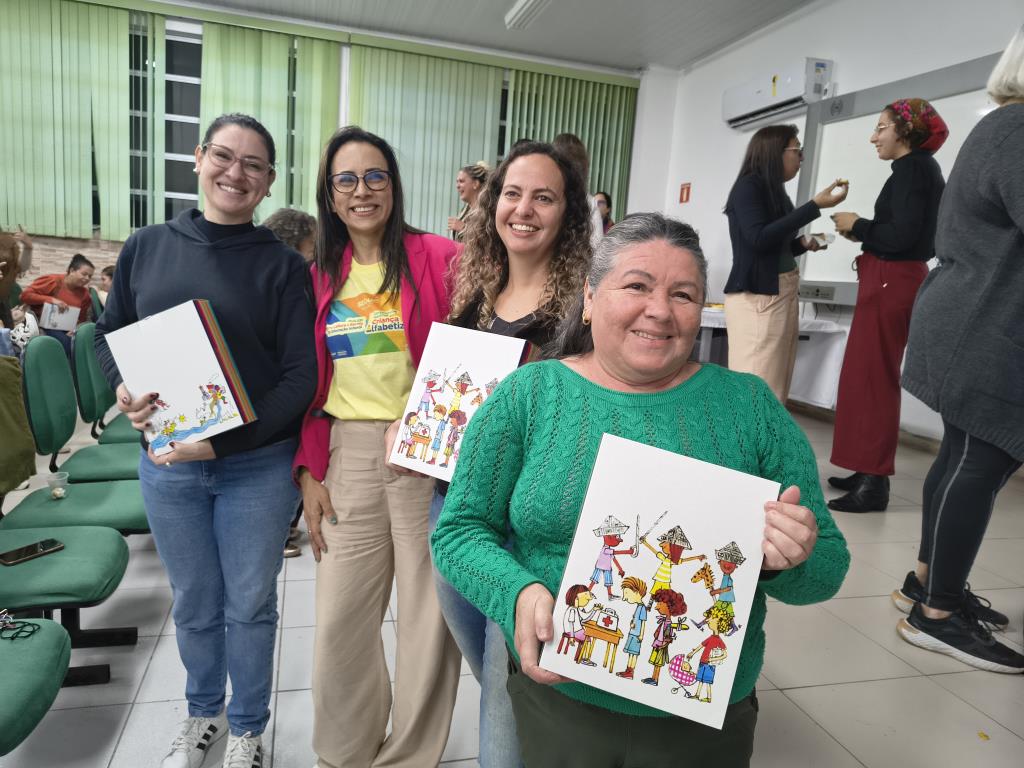 Formação do Proleei reúne professores da educação infantil em Mongaguá