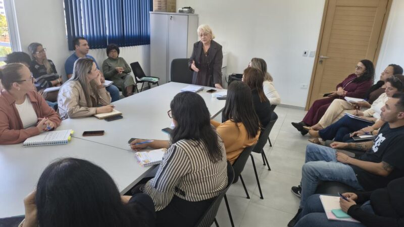 Seduc de Mongaguá faz reunião com gestores para discutir planejamento da rede municipal