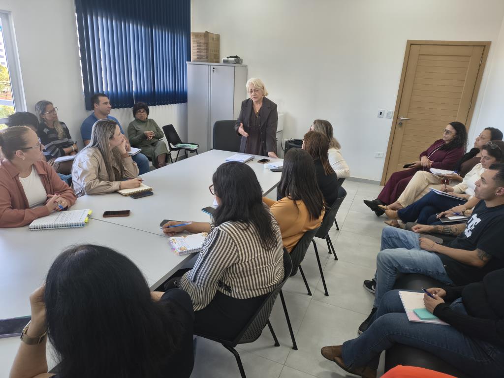 Seduc de Mongaguá faz reunião com gestores para discutir planejamento da rede municipal